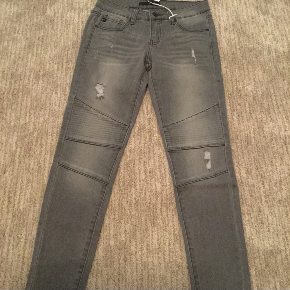 1 LEFT‼️5 ⭐️ Grey Wash Moto Skinnies - Picture 7 of 8